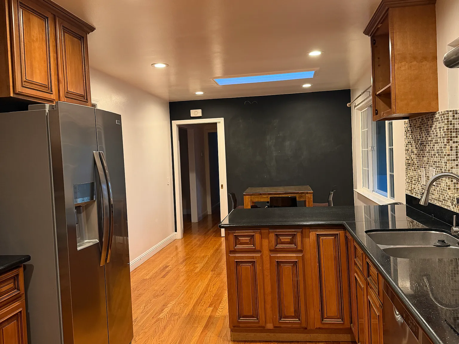 836 Lilac Way — Photo 3