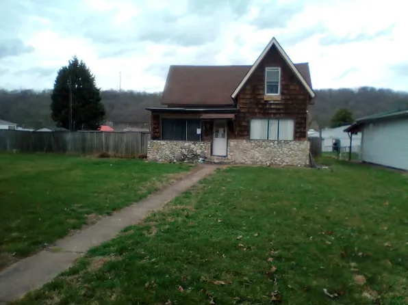 3712 Riverside Dr, Huntington, WV 25705