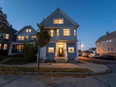 1800 West Windlake AVENUE, Milwaukee, WI, 53215