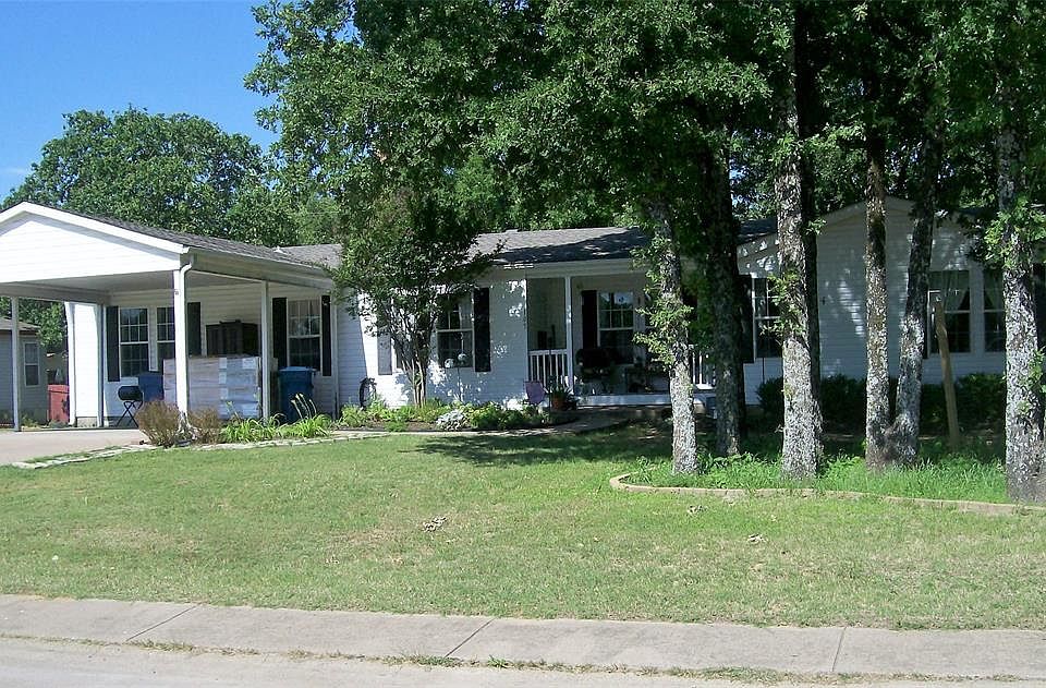 2nd image of 105 Tres Lagos Blvd