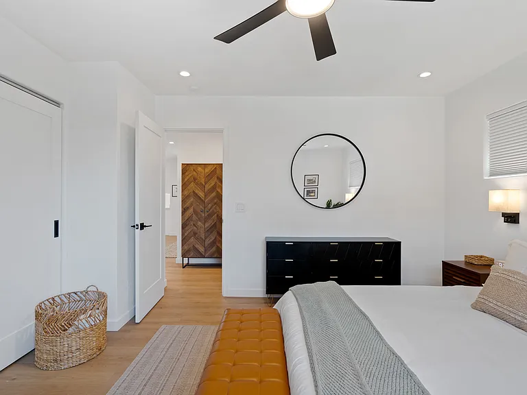 1514 E Hampton St — Photo 25