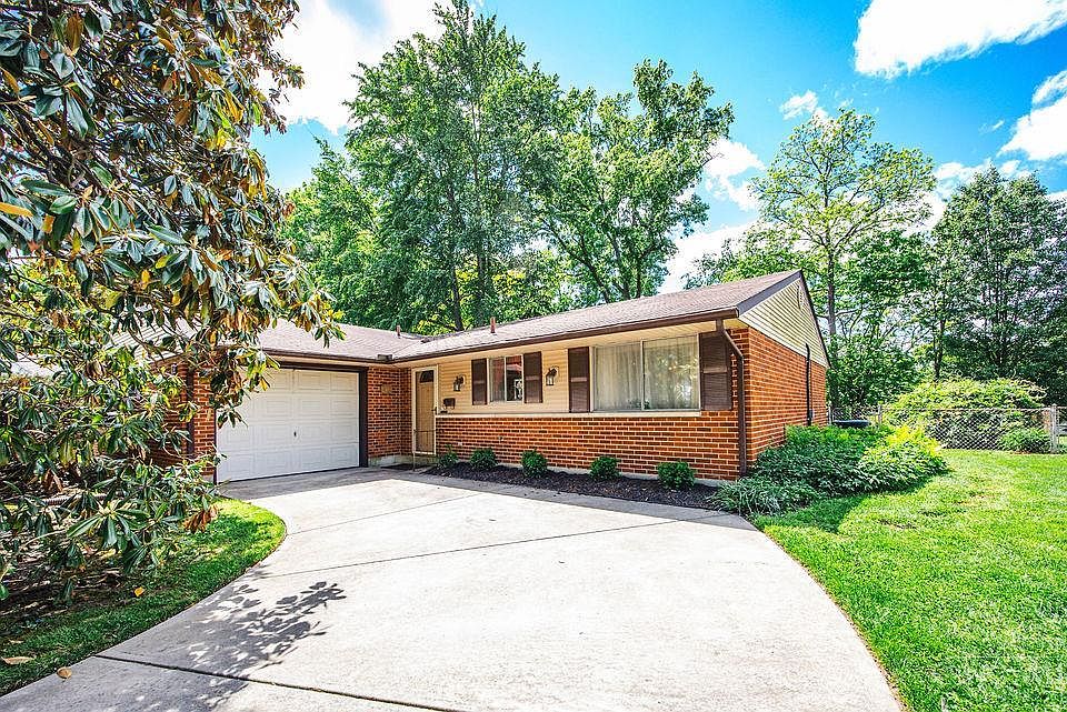 1st image of 119 Brandenburg Dr