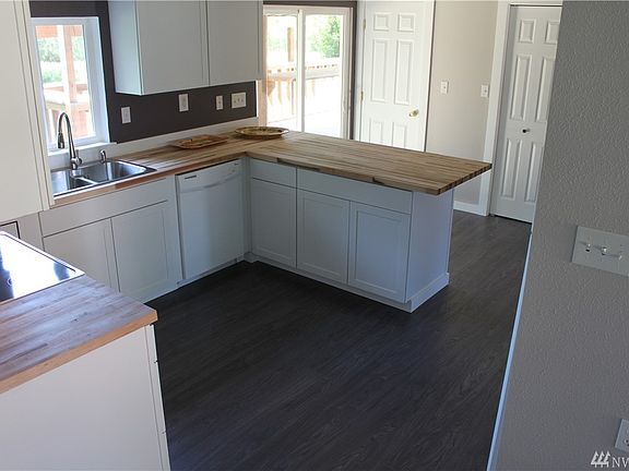 4th image of 12524 67th Ave E