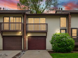 456 Seneca Ln, Bolingbrook, IL 60440