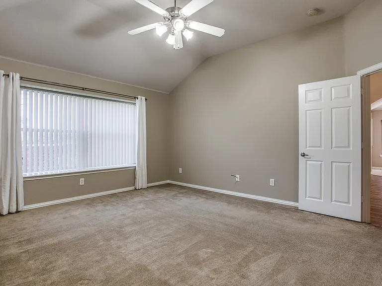 2820 Red Wolf Dr — Photo 10