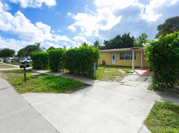 740 Aspen Road, West Palm Beach, FL 33409