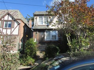 6749 Exeter St, Forest Hills, NY 11375