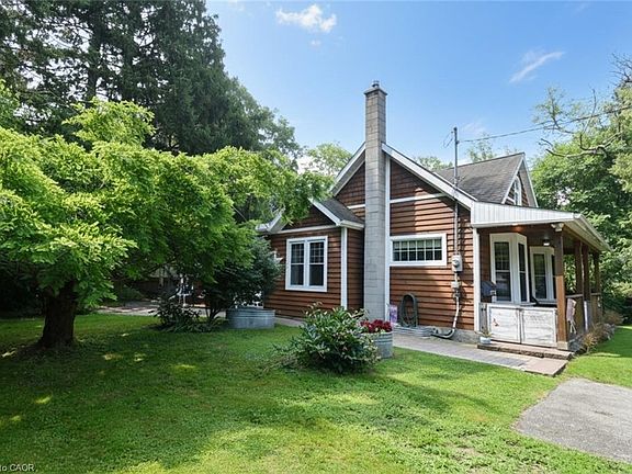 3rd image of 662 Old Dundas Rd