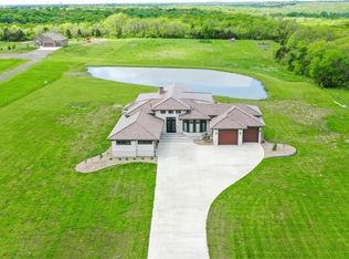 8902 S Corn Rd, Oak Grove, MO 64075