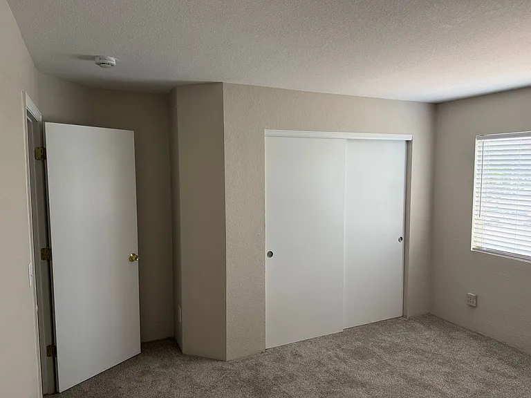 4783 Perth St — Photo 14