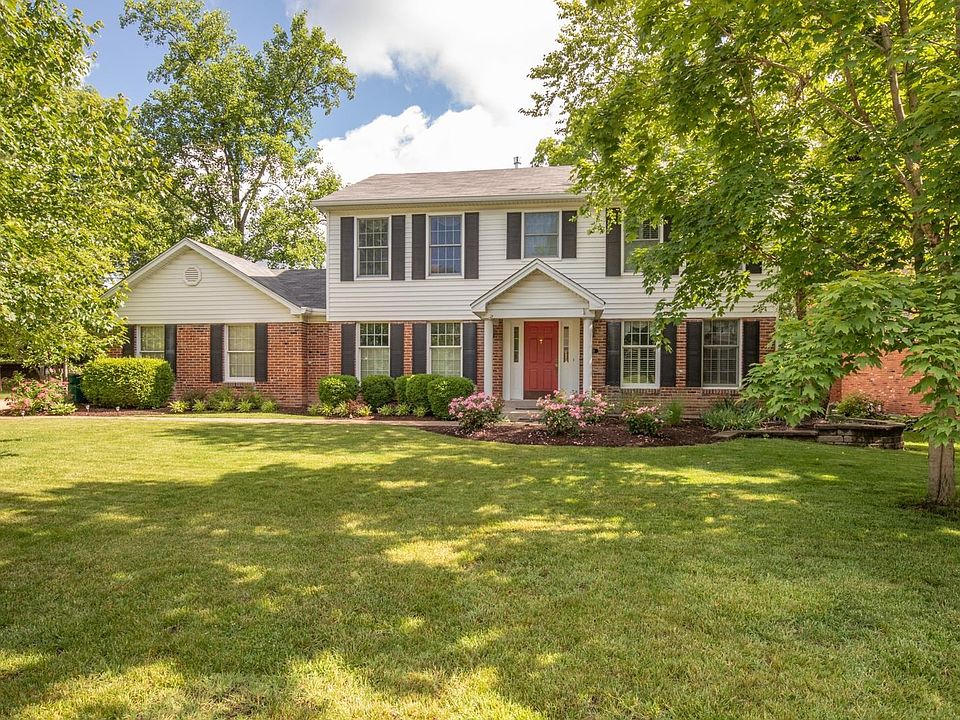 501 Meadow Creek Lane - surrounded by green-space.