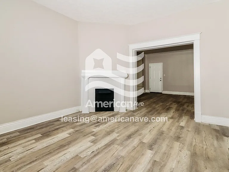 279373_005_wm_-_living_room_13071103.jpg