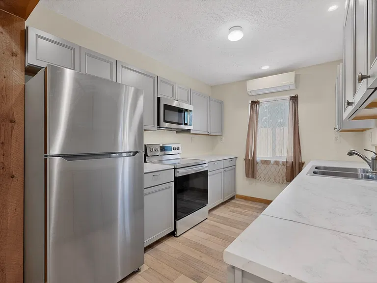 515 Marble Ave NE — Photo 15