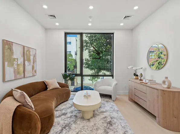 204 Withers Street image 2 of 7