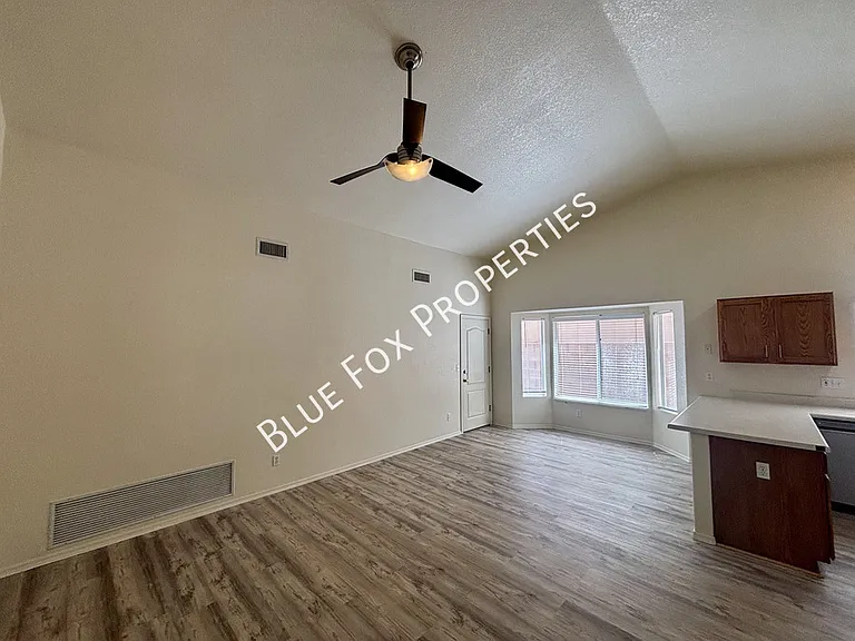 9712 E Paseo Juan Tabo — Photo 9