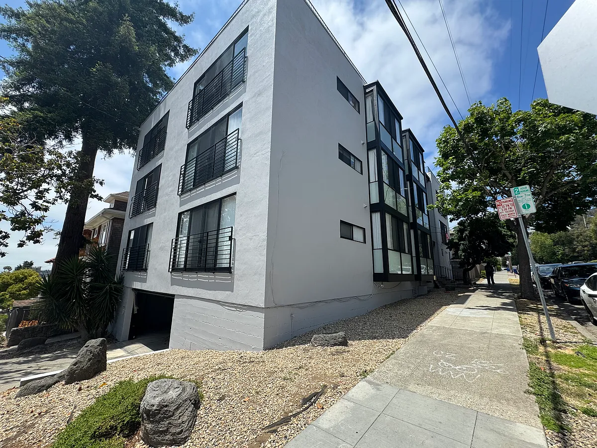 Building Photo - 2330 Warring St