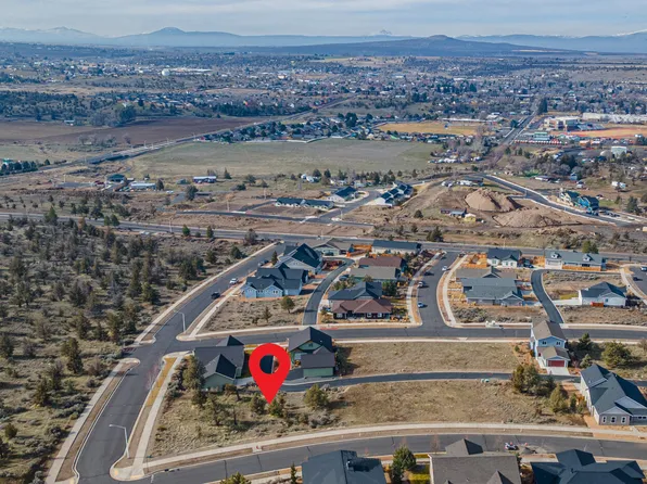 464 SE Manzanita Dr, Madras, OR 97741