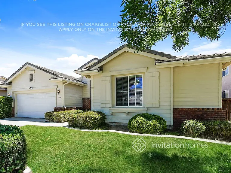 31864 Feather Creek Dr — Photo 3