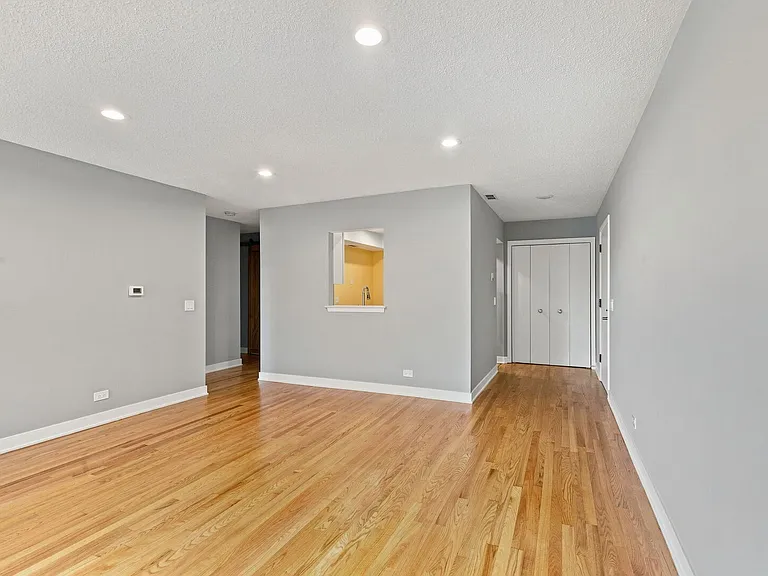 1365 N Sterling Ave #208B — Photo 9