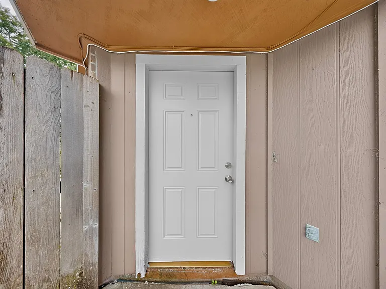 1700 Wheatfield Dr — Photo 7
