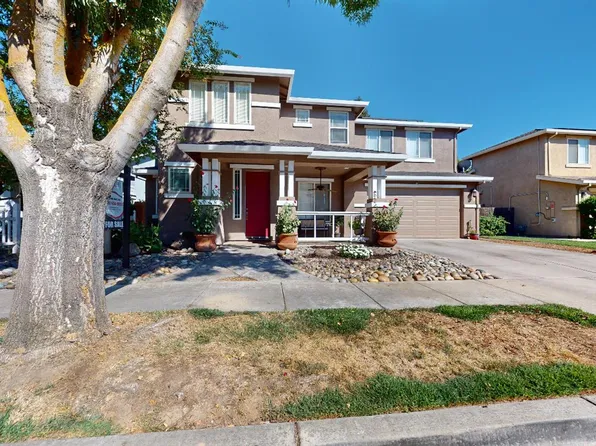 579 Almondcrest St, Oakdale, CA 95361