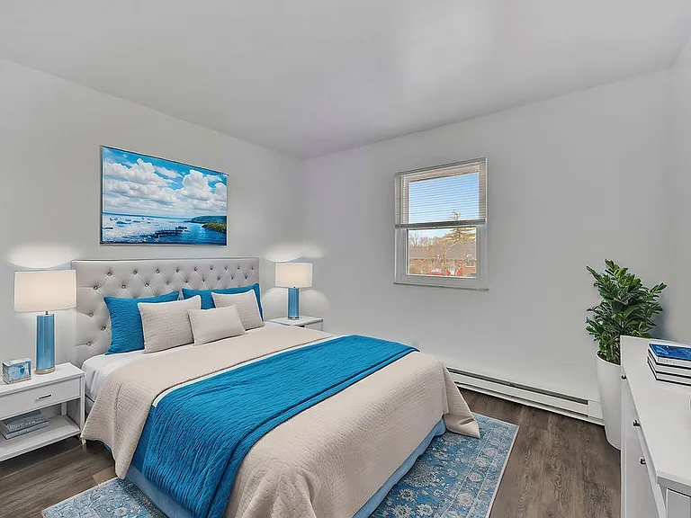 Apply At

Under Rentals

1 & 2 Bedroom Apartments Available

Water and Trash Paid!
Tags