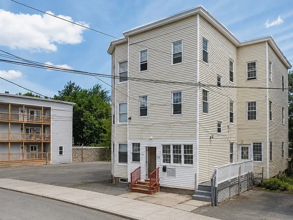 131 Clarendon St #3
