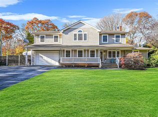 44 Old Stump Rd, Brookhaven, NY 11719