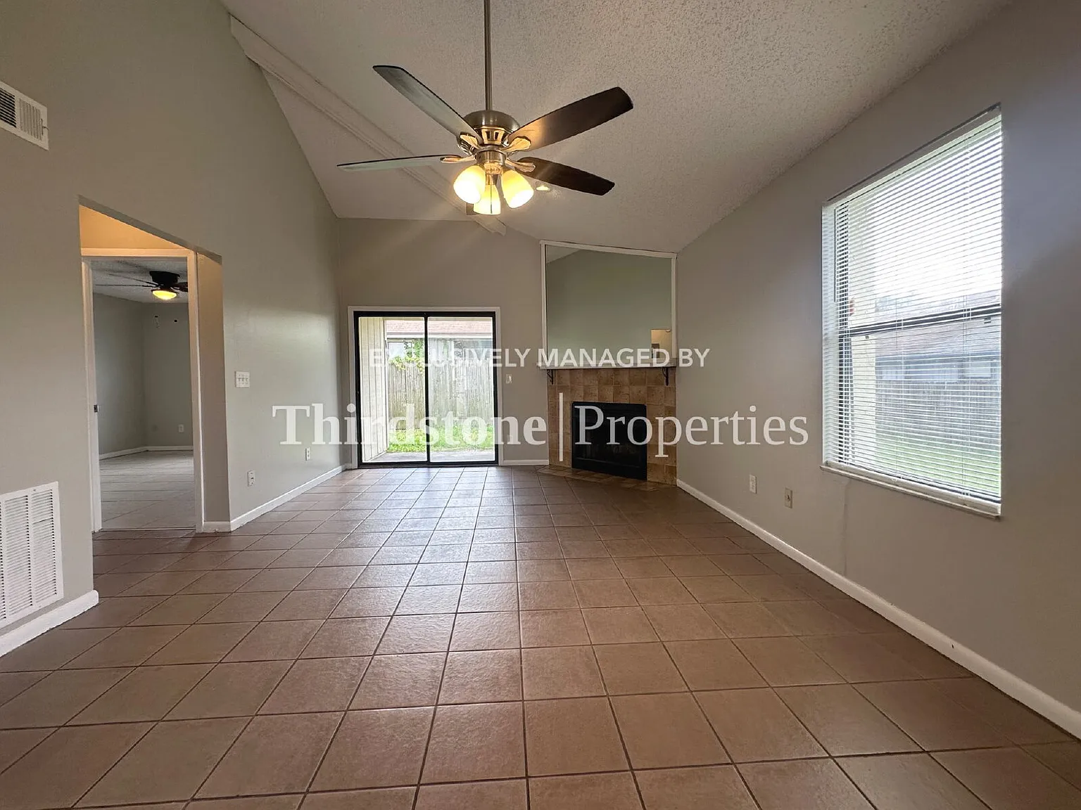 1324 Jefferson Ave APT D, Orange Park, FL 32065 — Photo 2