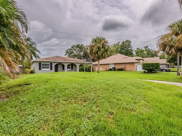 28042 Lois Dr, Tavares, FL 32778