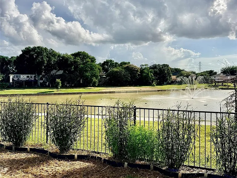 23023 Canal Rd — Photo 30