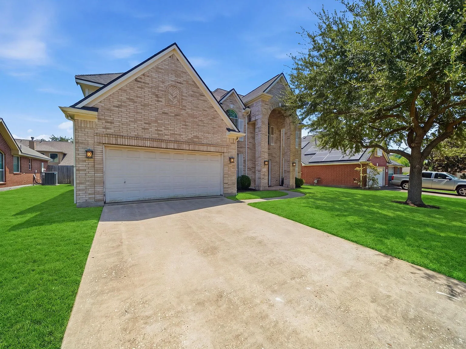 4 bed, 2.5 bath, 2936 sqft, $2,950 — Photo 3