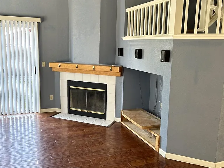 1850 Primrose Ln — Photo 11