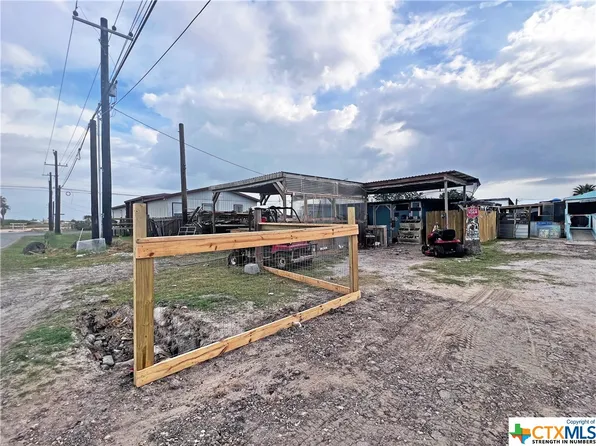 722 Rattlesnake Point Rd, Rockport, TX 78382