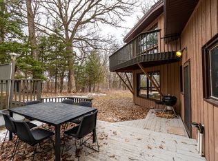 1801 Skidmore Rd, Stoughton, WI 53589