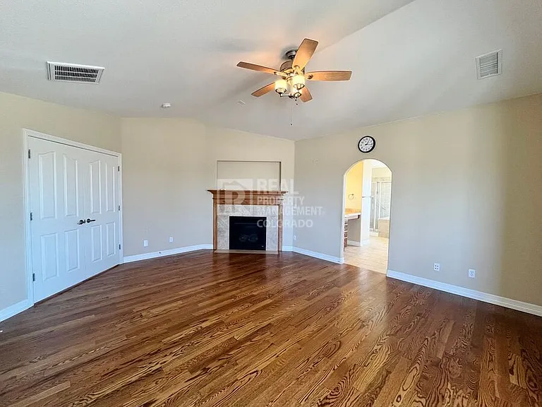 8099 S Country Club Pkwy — Photo 18