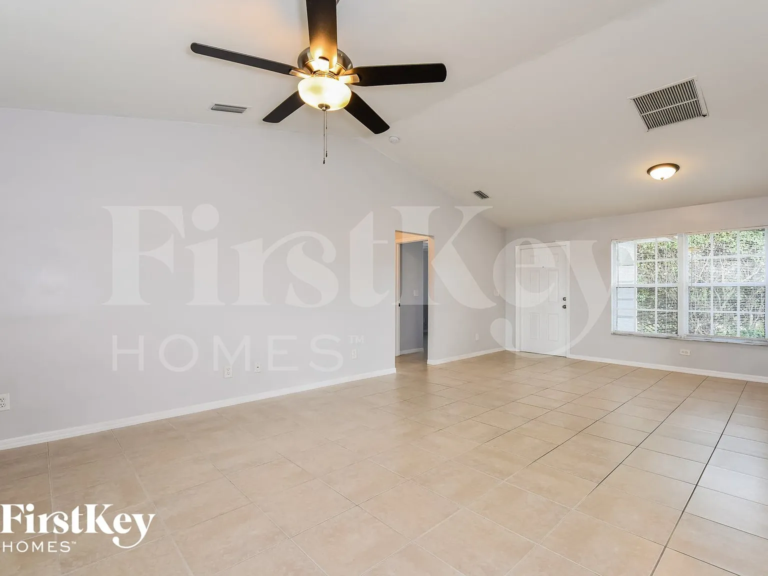 3 bed, 2.0 bath, 1404 sqft, $1,775 — Photo 3