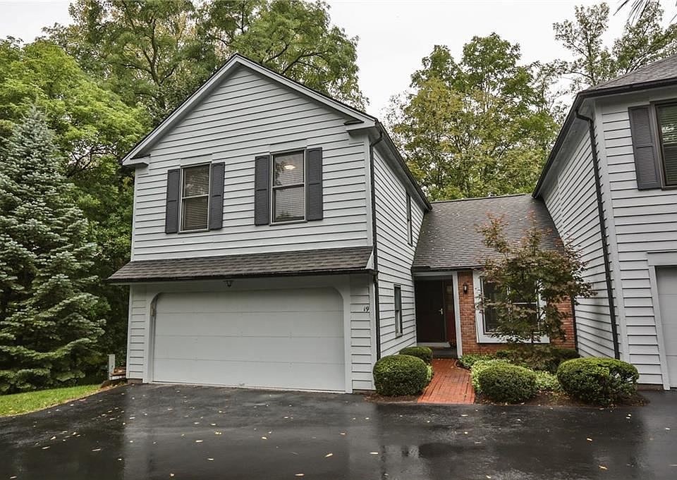 1st image of 19 Lockwood Dr