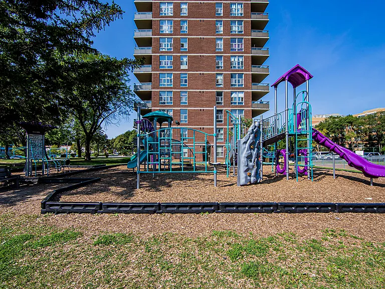 10 Carabob Ct — Photo 15