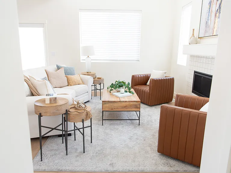 1802 W Drake Ln — Photo 8