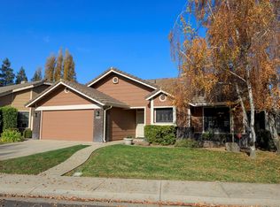 2213 E Crocker Ln, Modesto, CA