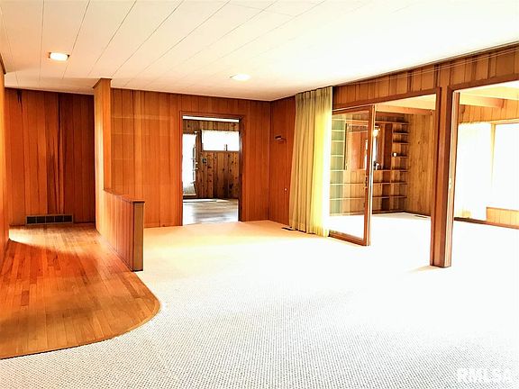 5th image of 936 Bateman St