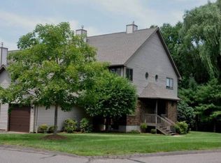 75 Fox Run Ct, Newington, CT 06111