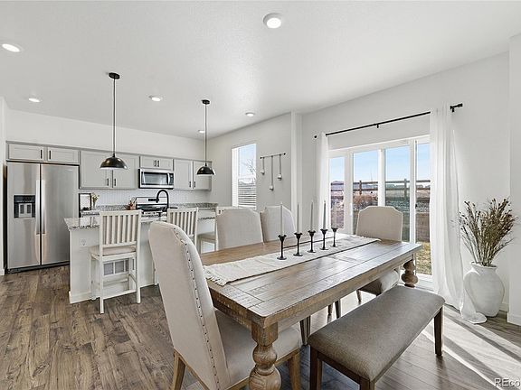 3rd image of 565 Twilight Court