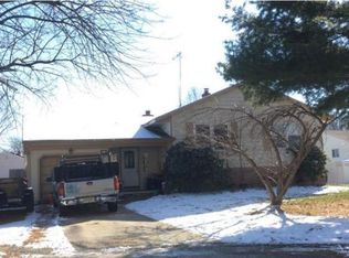 31 Spinning Wheel Ln, Clementon, NJ 08021