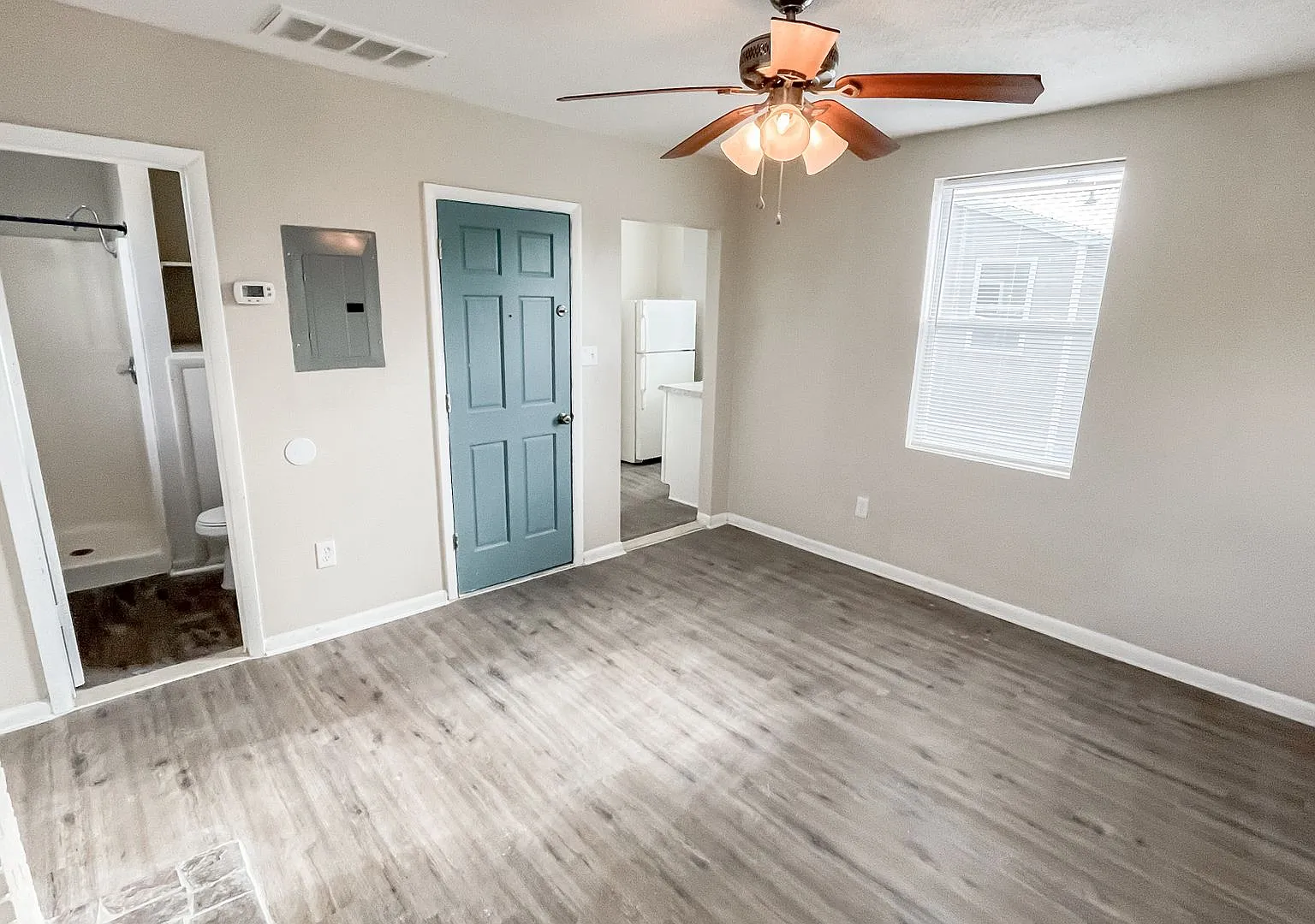Tavares 1 Bed 1 Bath Apartment — Photo 4