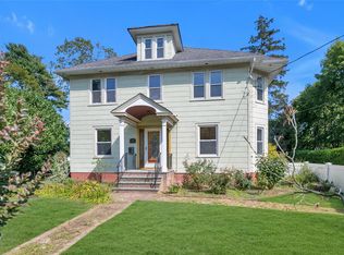 182 Berry Hill Rd, Syosset, NY 11791