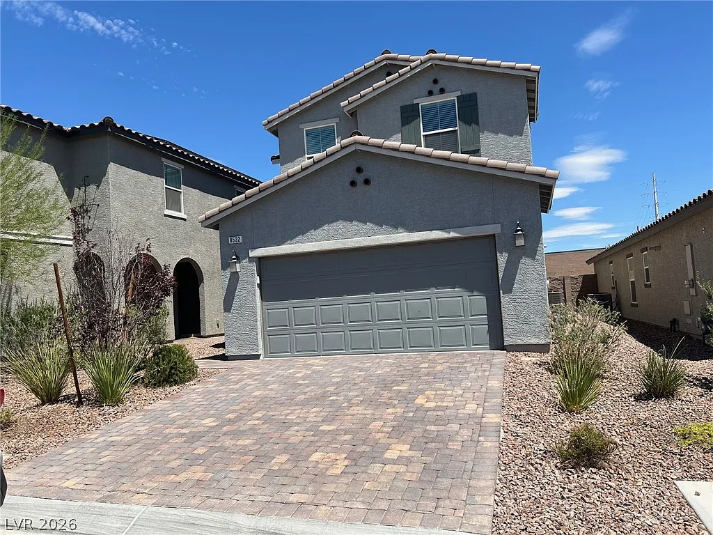 4 bed, 3.0 bath, 2118 sqft, $2,350 — Photo 3