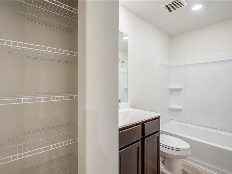 10699 Lost Maples Dr — Photo 28