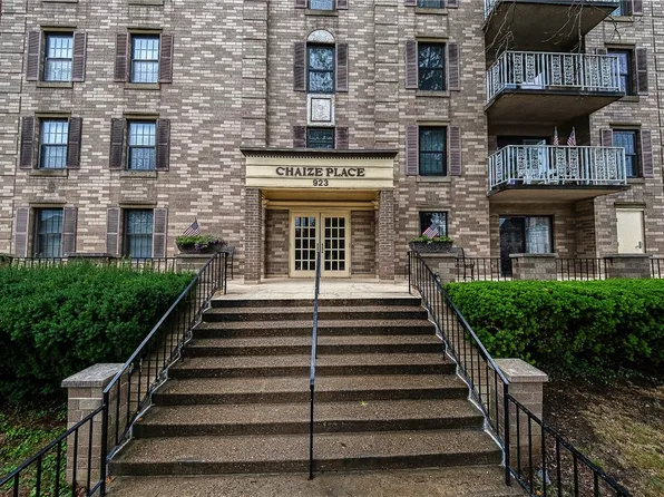 923 California Ave APT 706, Pittsburgh, PA 15202